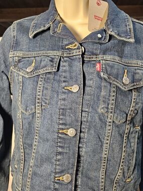 Levi's Original Trucker Denim Jacket NWT Size Small Classic Blue Jean Jacket